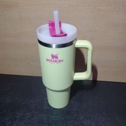 Stanley 40oz - Adventure Quencher Tumbler - rare Citron Mix 