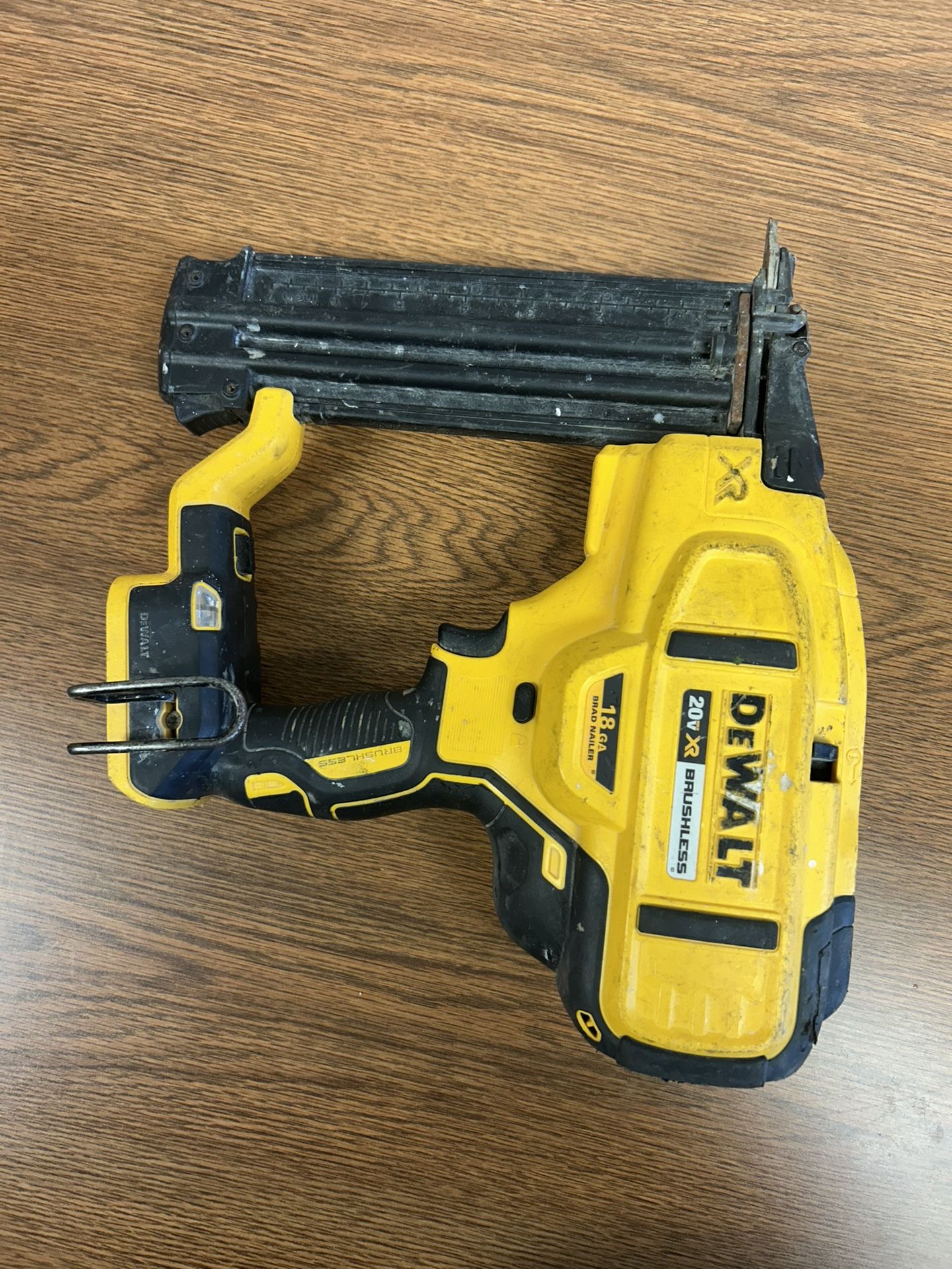 DEWALT 20V MAX XR 18GA Cordless Brad Nailer (Tool Only)
