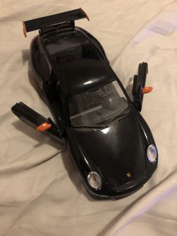 Porsche 911 Gts Rs 1/24 Model (toy)
