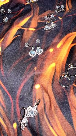 Lot of 10 moissanite earrings
