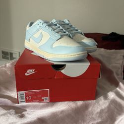 Men’s Nike Dunks Size 10