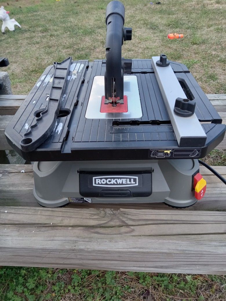 Rockwell BladeCenter Table Top Saw