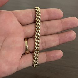 10K Gold Cuban Link Bracelet 8 Inches 
