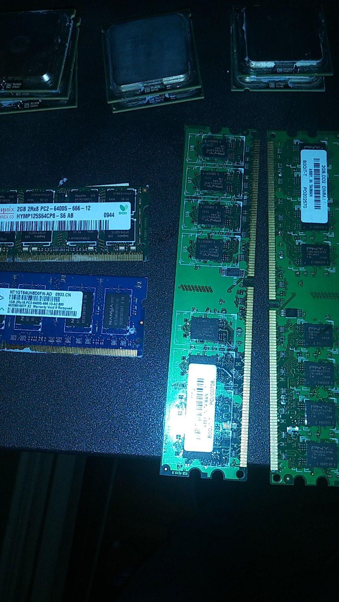 Laptop and desktop ram