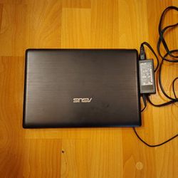 ASUS 14 inch laptop
Model X45A