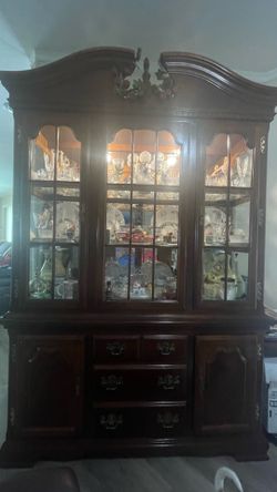 China Cabinet (Chinero)
