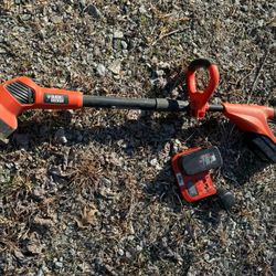 Black and Decker 18v Cordless Garden Tiller Cultivator GC818 Bare Tool & Battery Charger + Battery