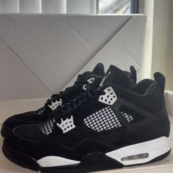 Jordan 4s White Thunder