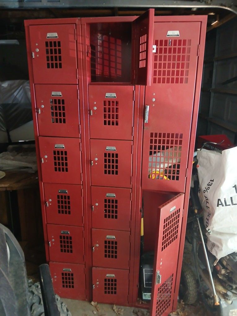 metal storage lockers