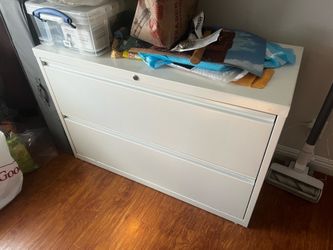 White office furniture set