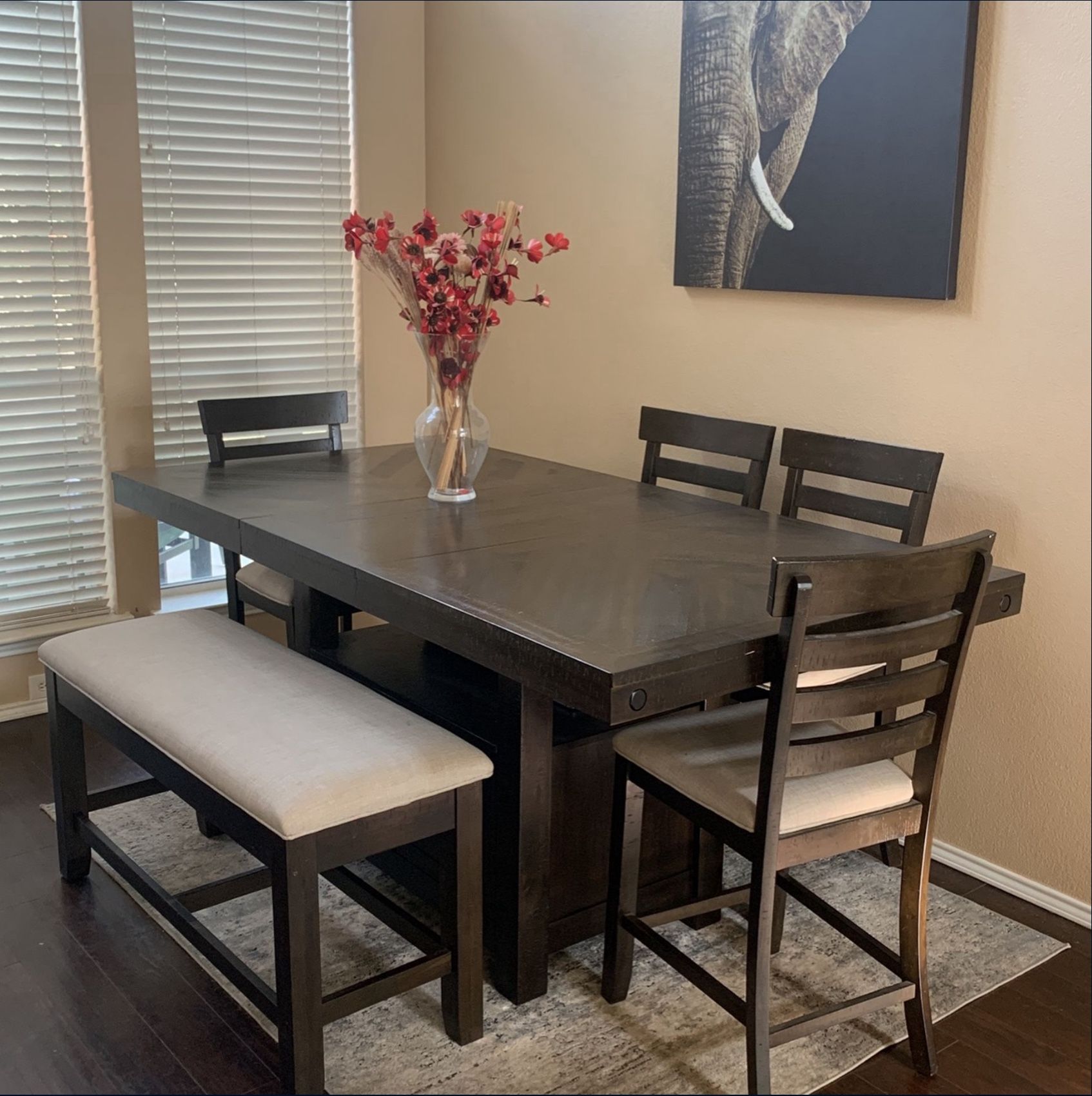 DINING TABLE