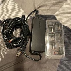 Targus  AC Adapter APA32US With 7 interchangeable tips