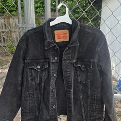 Levi Jacket Used.size L.PICK UP IN EAST PADADENA