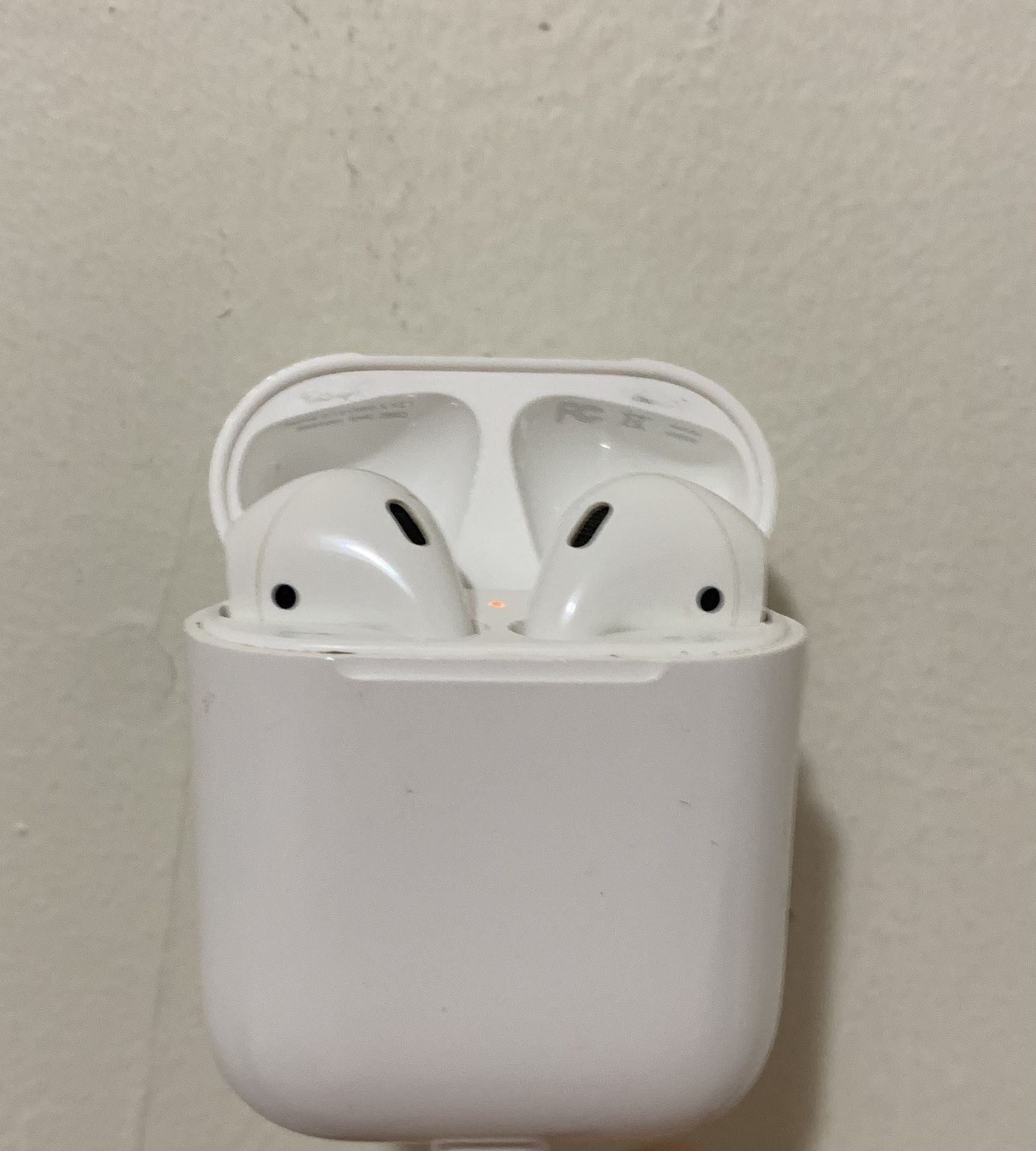 Apple AirPod 1st Generation