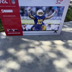TCL TV 32” TV