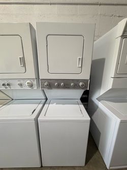 Combo Whirlpool de 24 Pulgadas
