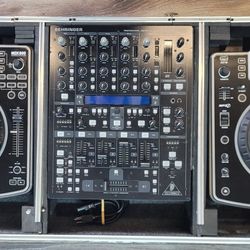 Numark NDX 800 Professional MP3 CD Player Set with Behringer DDM4000 5-channel Digital DJ Mixer
