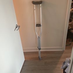 5’2 - 5’10 Crutches