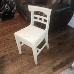 Antique Sewing Chair; Mid-Century Modern Piece; Excellent Condition; Off-White Wooden Stash Chair