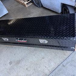 Dee Zee Red Label Utility Chest -BK/TB RED SERIES CHEST 56in.- BLACK