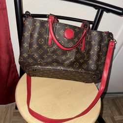 LOUIS VUITTON 