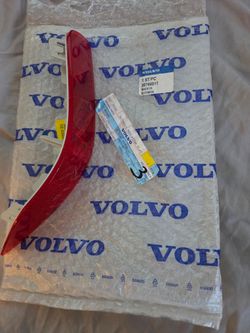 Volvo 2008 2012 vc70 OEM Rear Reflector