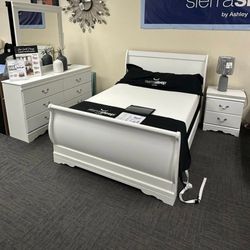 Anarasia White Sleigh Youth Bedroom Set
