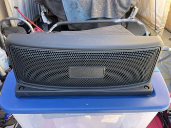 Nissan Box Subwoofer 
