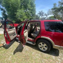 2004 Ford Explorer