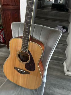 Yamaha FG2012 12-String Acoustic Guitar – Excellent Condition