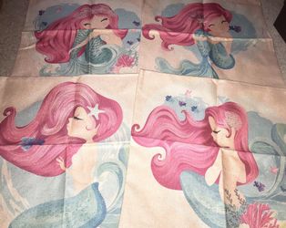 Little mermaid pillow case set of 4 (brand new)