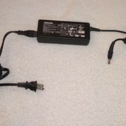 TOSHIBA LAPTOP POWER ADAPTER CABLE
