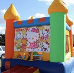 Jumping castle. Size 12x12. Includes its own engine and the Hello Kitty Banner. Used on a few occasions Brincolin 12x12 usado en algunas ocaciones.