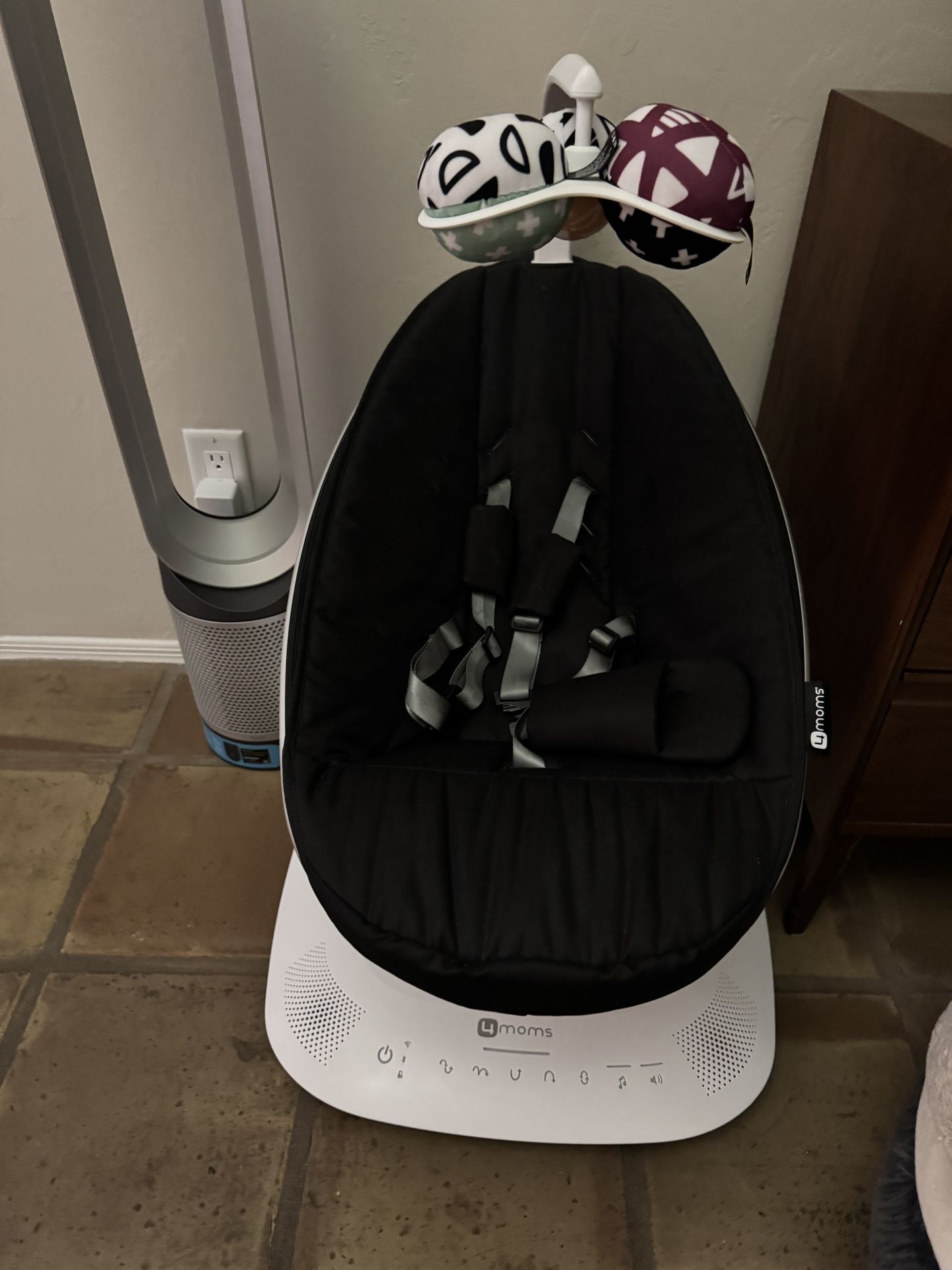 MamaRoo Multi-Motion Baby Swing