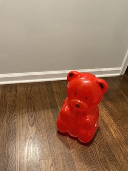 16” x 8” gummy bear container
