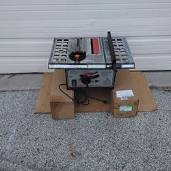 Nice Benchtop Electric Saw 1 3/4 HP Motor New Diablo Blade Very Clean Like New. 