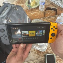 Nintendo Switch 