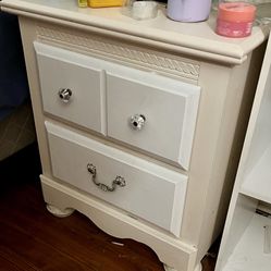 Furnitures