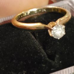 14k Gold Ring 
