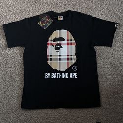 Bape tee shirt Burberry