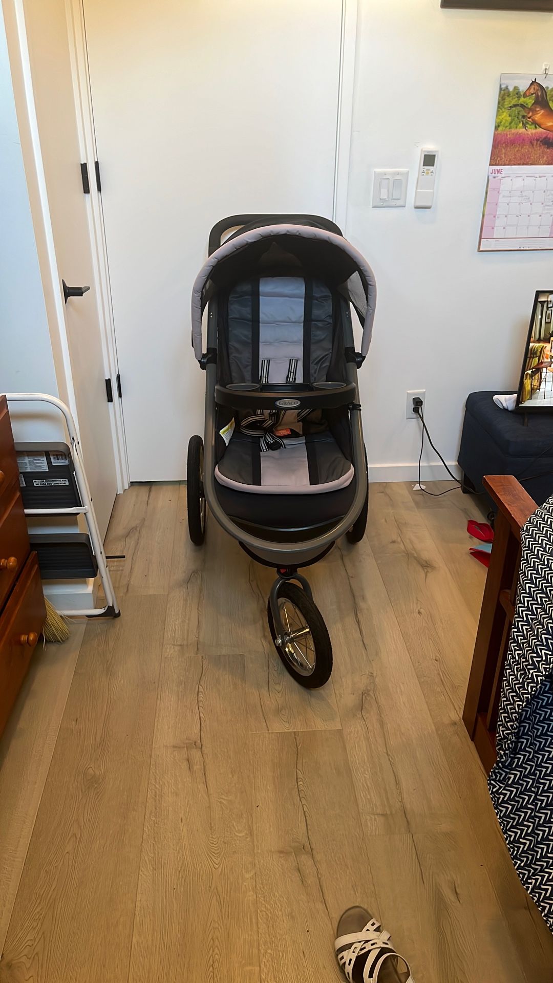 Graco jogging stroller