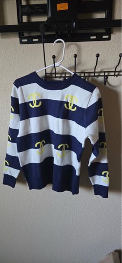 Women’s sweater