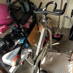 Sunny Health & Fitness Cycle Bick