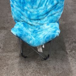 Almost brand new folding chair