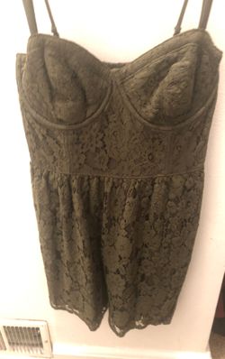Lace dark green dress