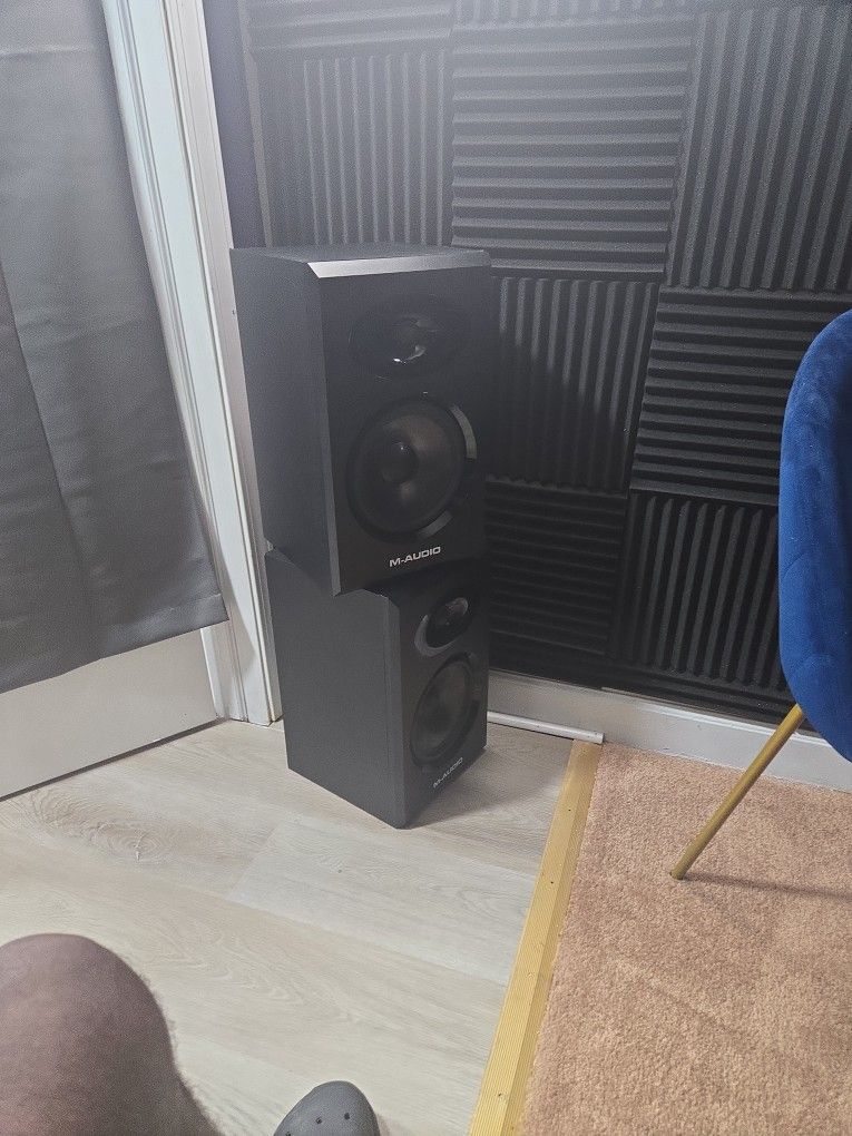 M-Audio Bx8 Graphite Studio Monitor Speakers