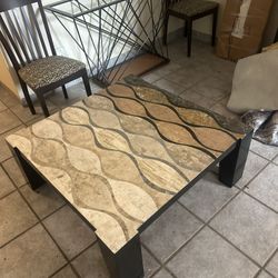 Contemporary coffee and end table