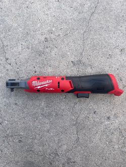 * New Model * Milwaukee M12 FUEL 12V Lithium-Ion Compact 1/4 in. Cordless Ratchet (Tool-Only) $159