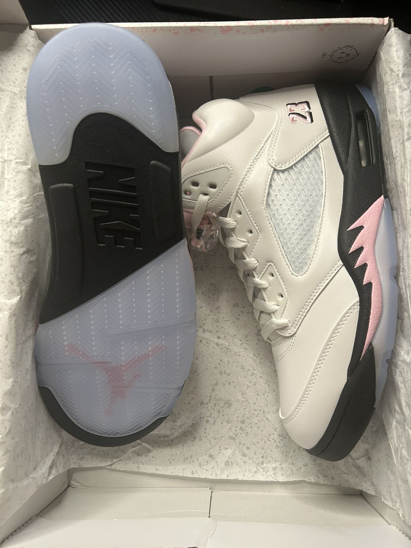 Jordan 5 Medium Soft Size 12 New