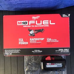 Milwaukee FUEL 18V 4-1/2 In./5 In. W/paddle Switch & Battery